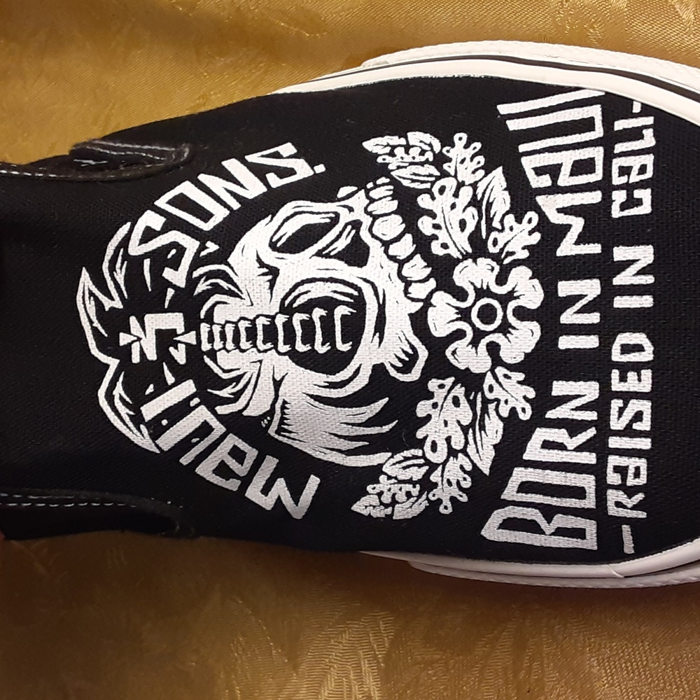 MAUI & SONS Slip-On  Men's 12.0 Skull Black/White , Born In Maui- Raised in Cali - Picture 3 of 12